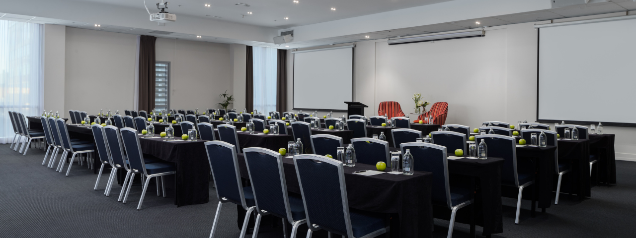 Rydges Hobson Room Classroom Style
