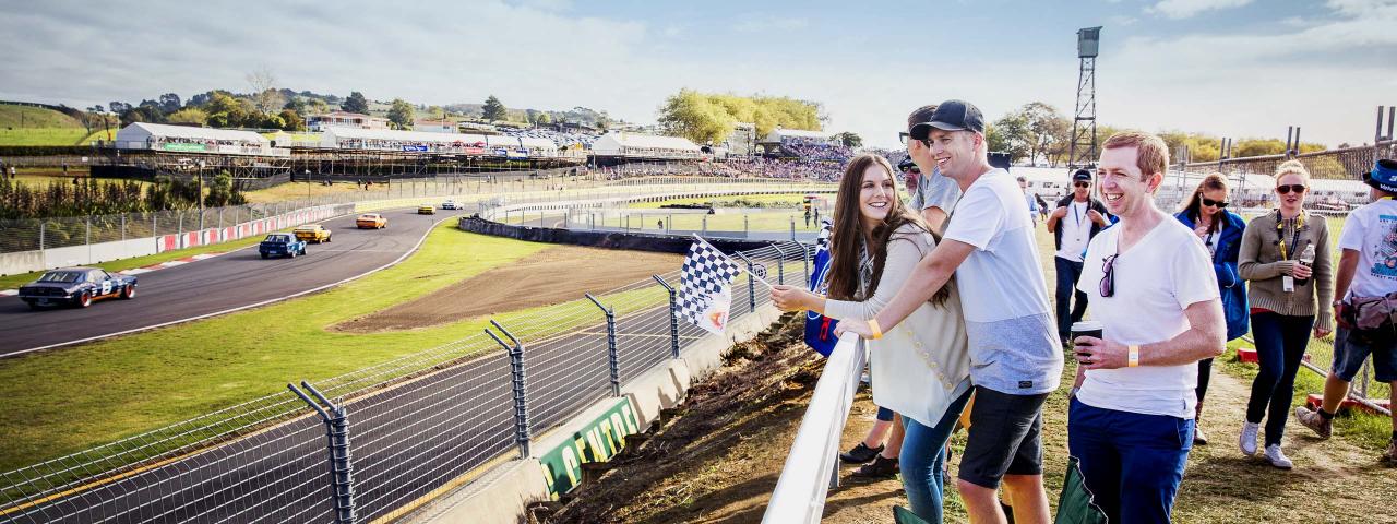 Crowd watching motor sport at Pukekohe Raceway (credit: ATEED/Todd Eyre)