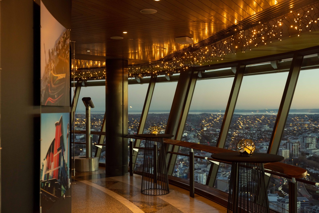 Main Observation Desk