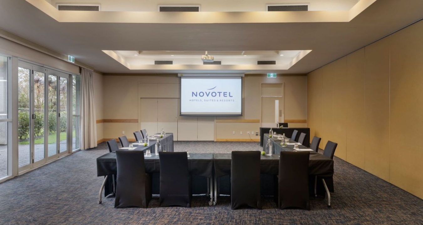 Rimu 1 meeting room at Ibis Auckland Ellerslie hotel