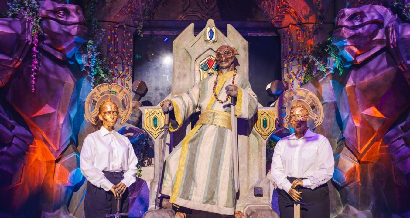 With over 30 years of movie special effects under our belt, no one does characters like we do. Our characters will interact with your guests throughout your event – incredible photos guaranteed!